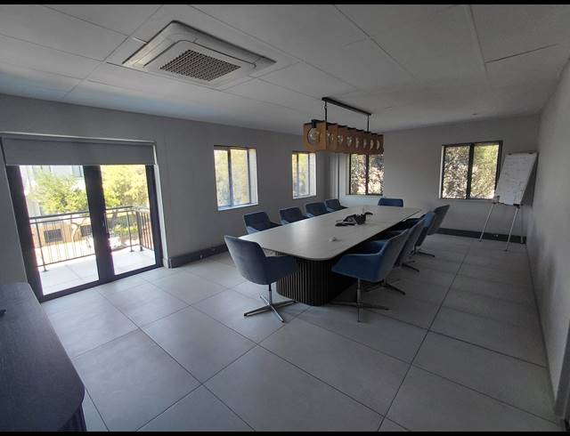 270M² OFFICE TO LET IN VORNA VALLEY